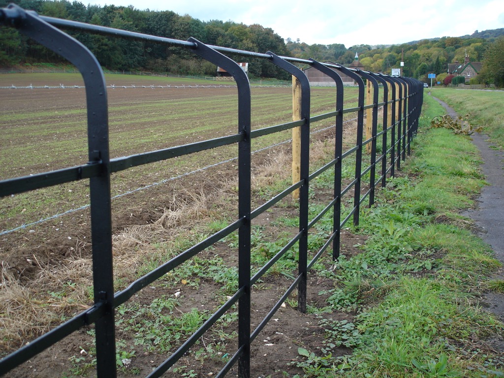 Country estates, perimeter fencing, groundwork and construction
